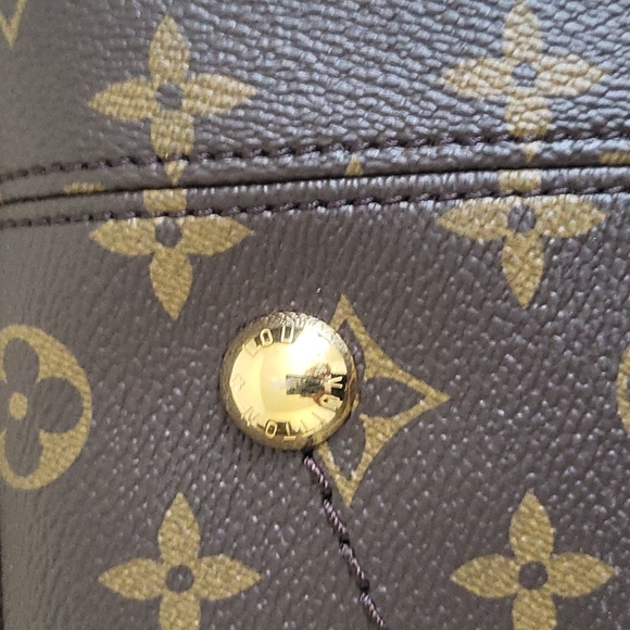 Authentic Louis Vuitton - Picture 3 of 10